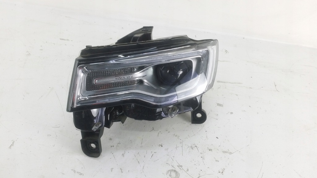 grand cherokee wk2 lift faro bi xenon izq. eu 19r (#)