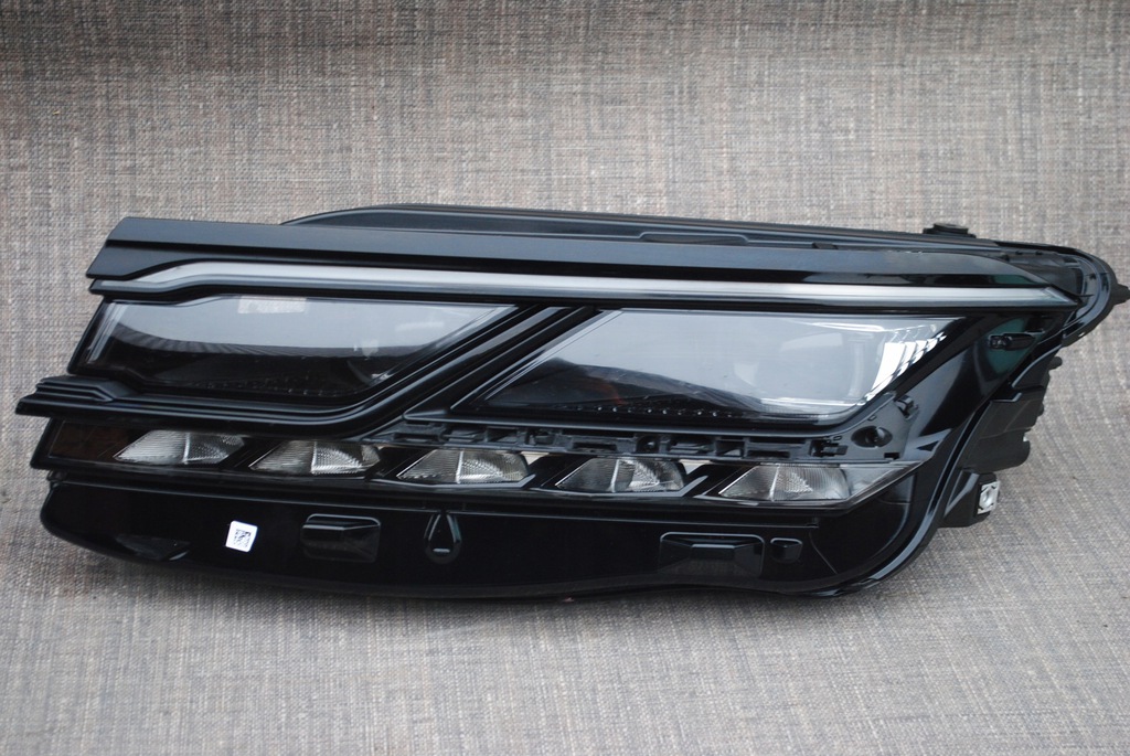 vw touareg 3 760 faro izq. matrix headlights (#)