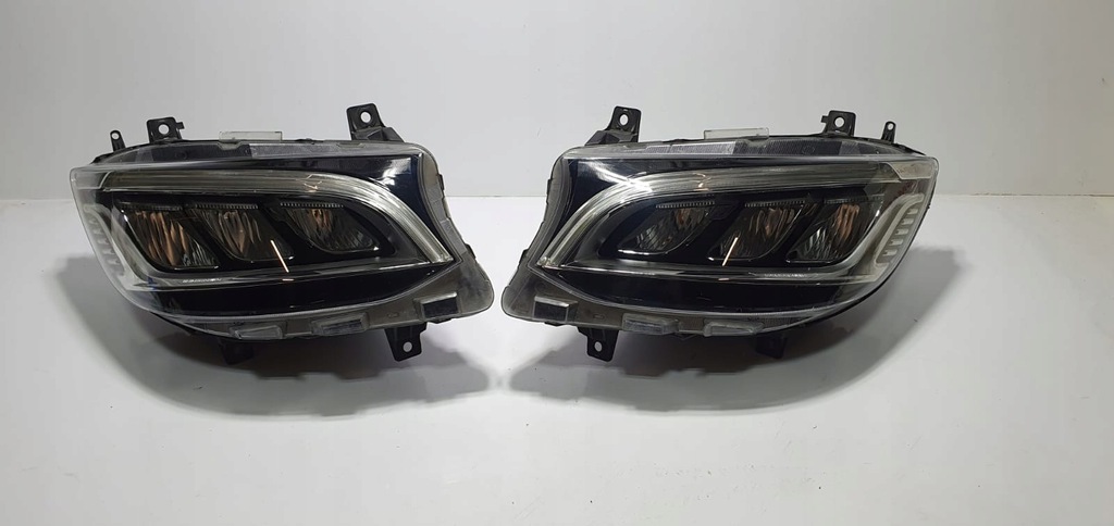  faro izq. der.. mercedes sprinter w910 idealne (#)