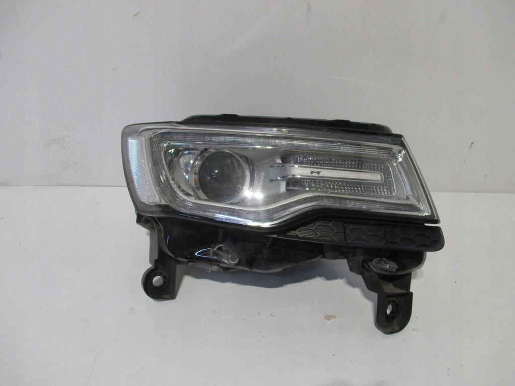  faro bixenon der.. grand cherokee 68144708ac (#)