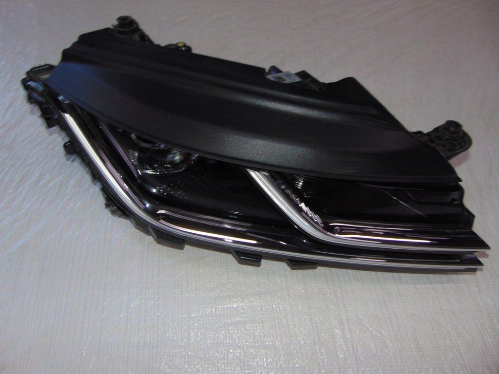vw arteon faro der.. delantero 3g8941036 (#)