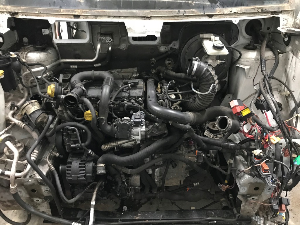 motor compl. vivaro trafic ii 2 2.0 201mil dci  (#)