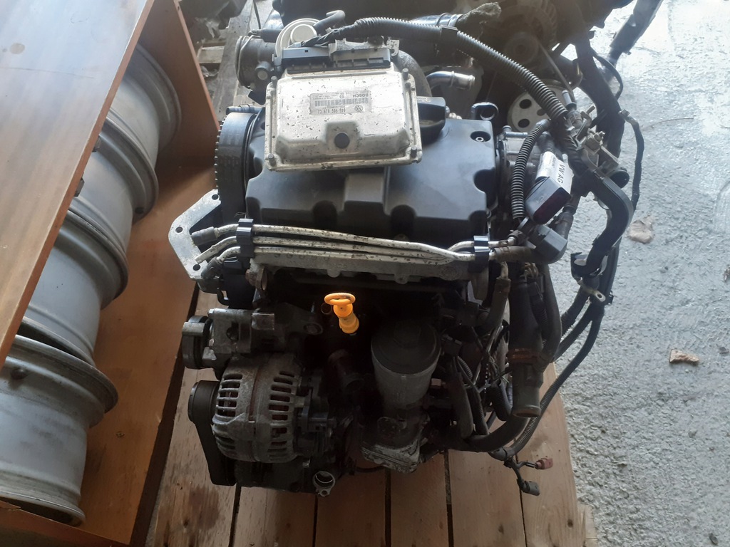 skoda fabia roomster 1.4 tdi motor compl. bnm  (#)