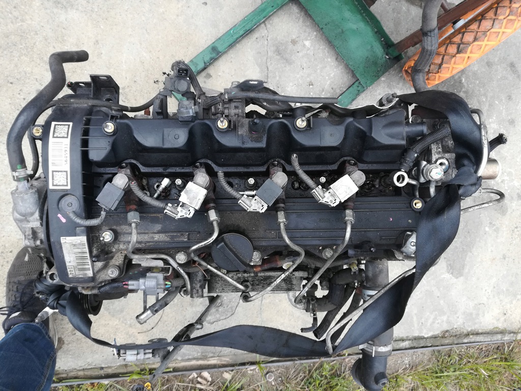 avensis t27 2.0 d4d motor 1ad 08-15 inyector  (#)