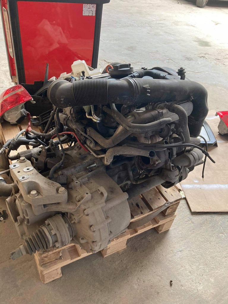 motor vw touran 2.0 tdi 136 km  (#)