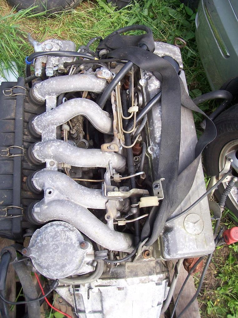mercedes 124 190 2.5d motor 287mil  (#)