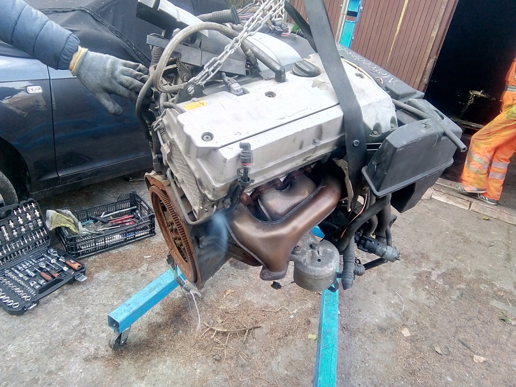 motor mercedes om 111.951 2.0b 101.mil completo.  (#)