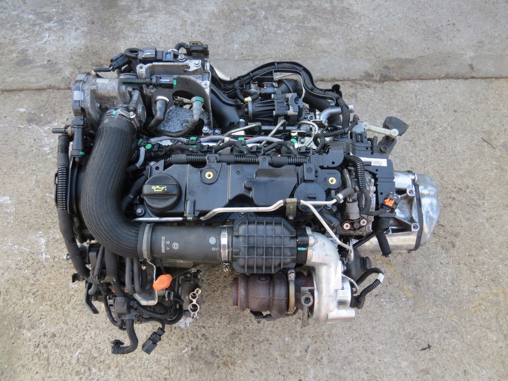 peugeot 208 c3 ii motor compl. 1.4hdi 8h01  (#)