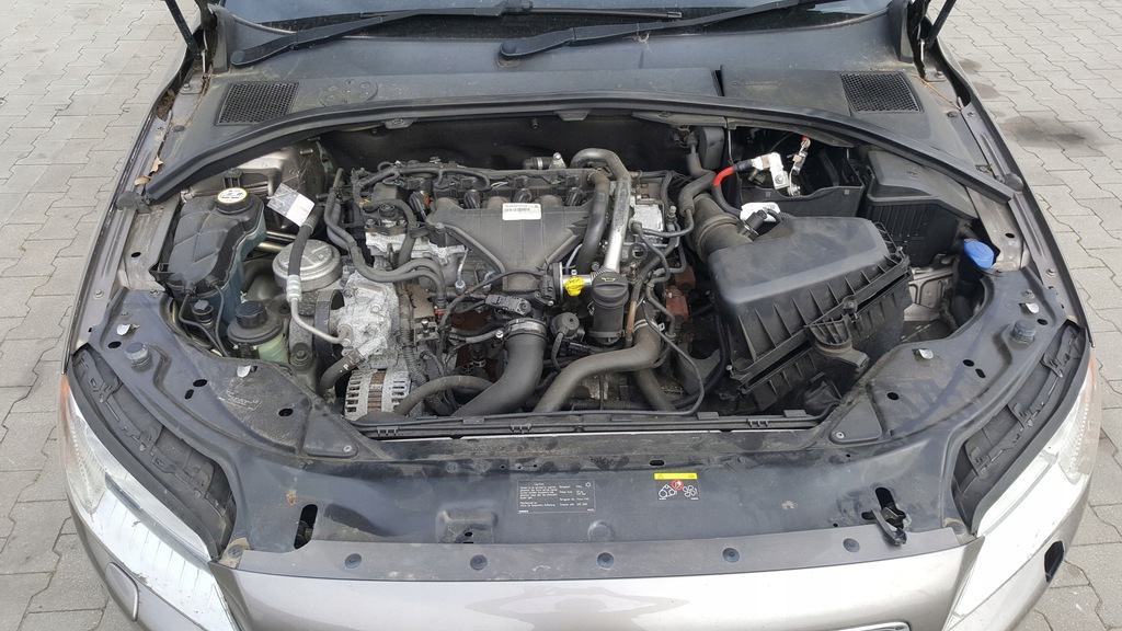 volvo s80 v70 xc70 motor deznudo 2.0 d 136km     (#)