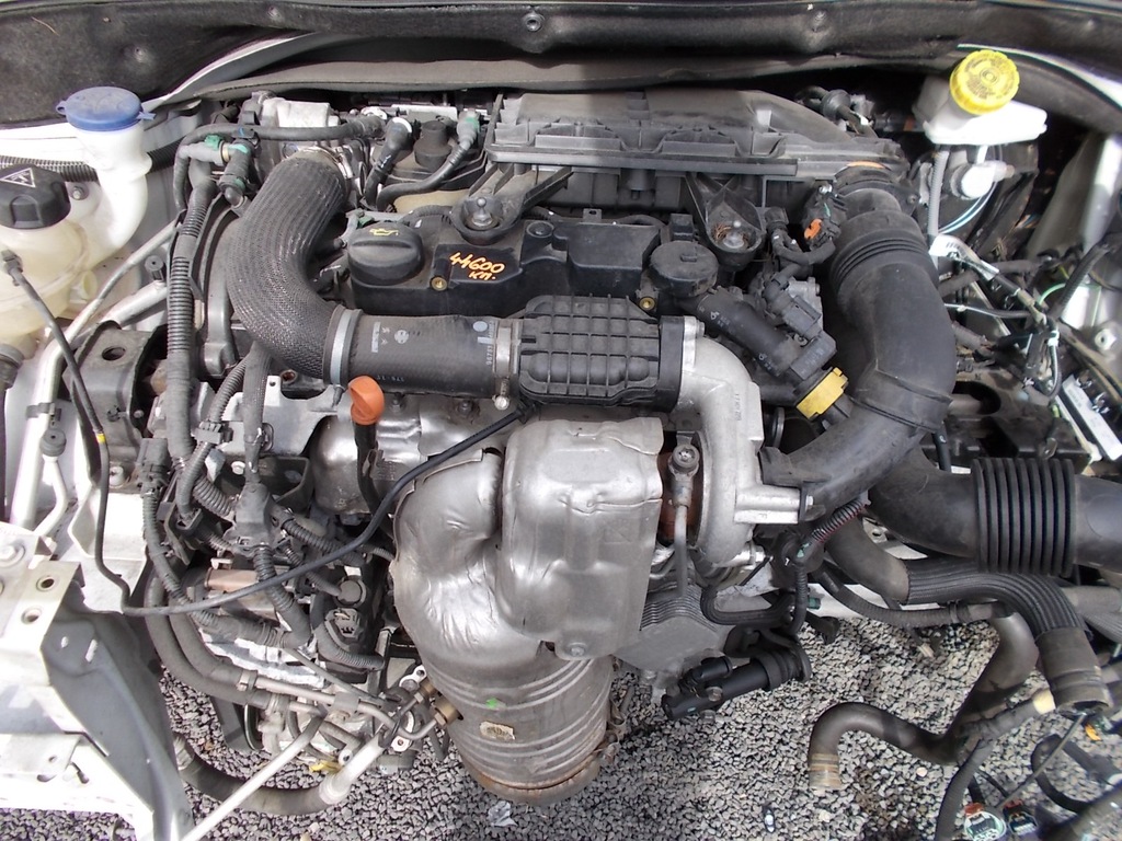 peugeot 208 1.4 hdi 8h01 c-3 motor compl.  (#)