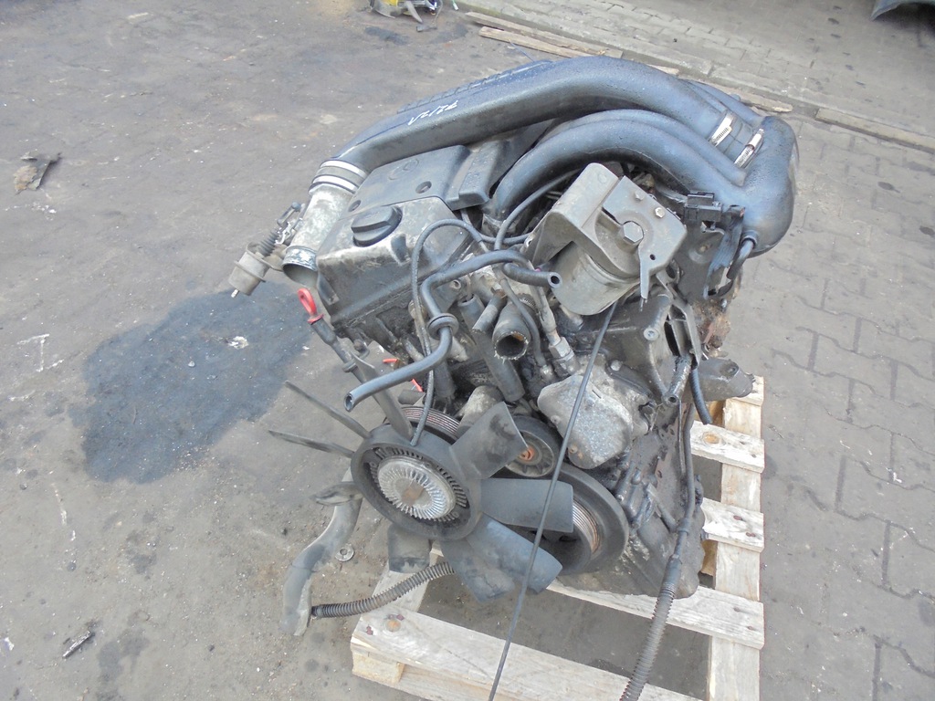 motor mercedes-benz 491702000818 22d e220 95km  (#)