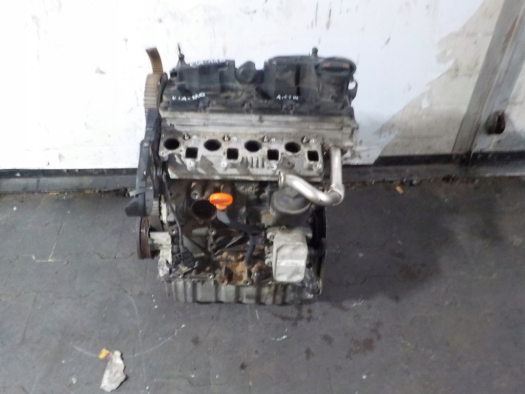octavia ii motor pelado deznudo motor cayt 1.6 tdi 2010  (#)