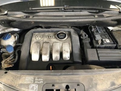 motor 1.9 tdi vw touran golf caddy audi avq  (#)