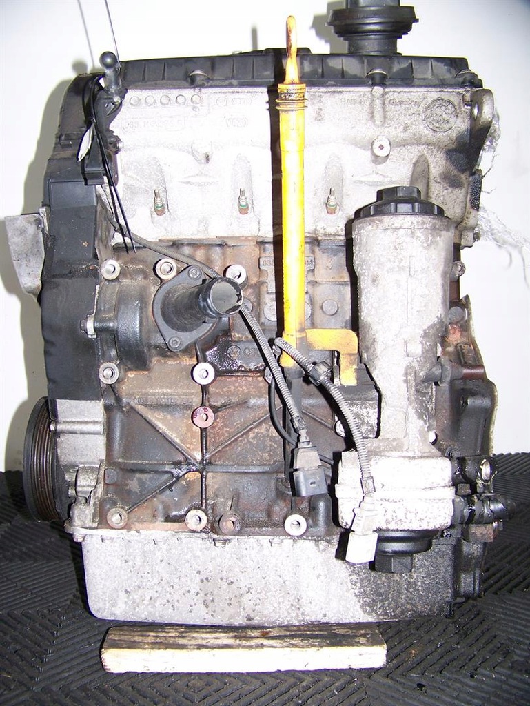 fabia ii roomster 1.9 tdi 77kw 105km motor bsw  (#)