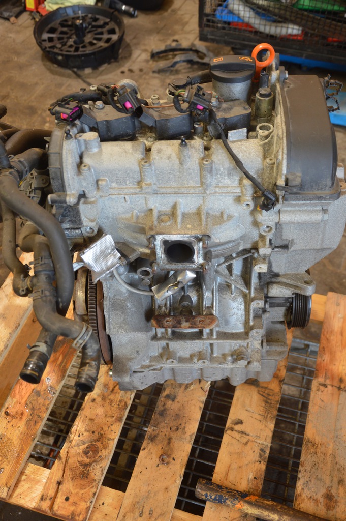 vw up 3d 1.0 mpi motor chy  (#)