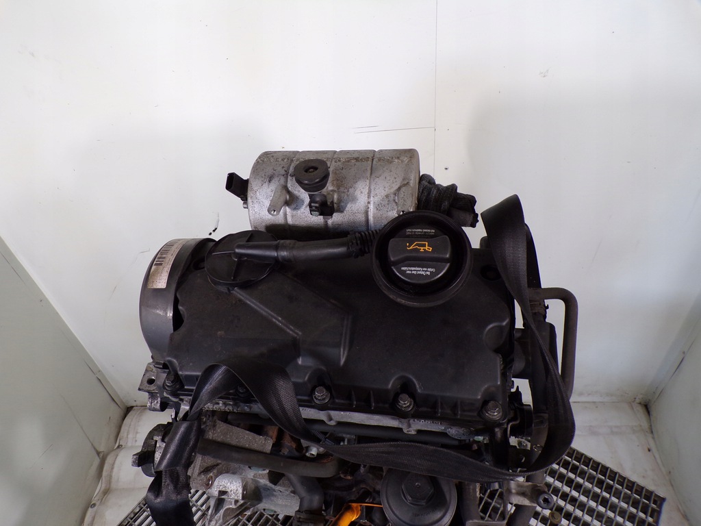 motor vw golf v audi skoda 2.0 sdi bdk  (#)
