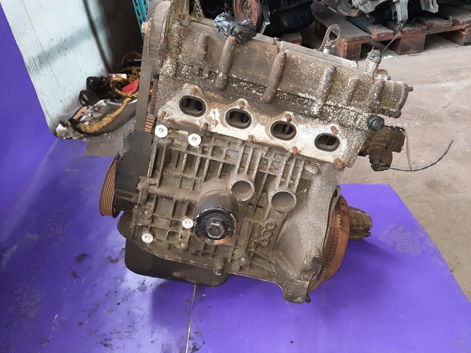 seat ibiza ii 6k 14 bxw motor compresion ok.  (#)