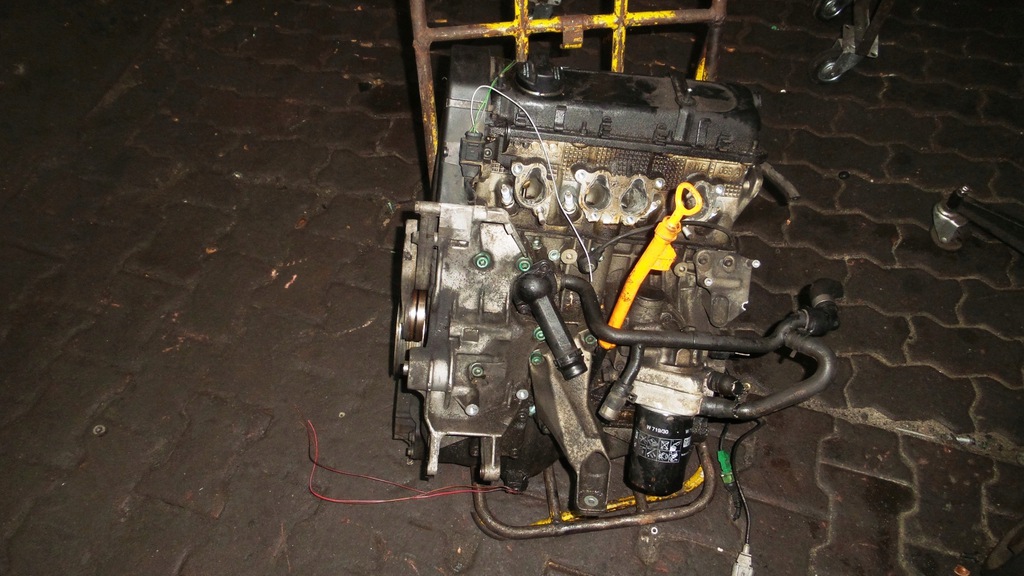 motor compl. pelado deznudo passat b5 1.6 arm 100km  (#)