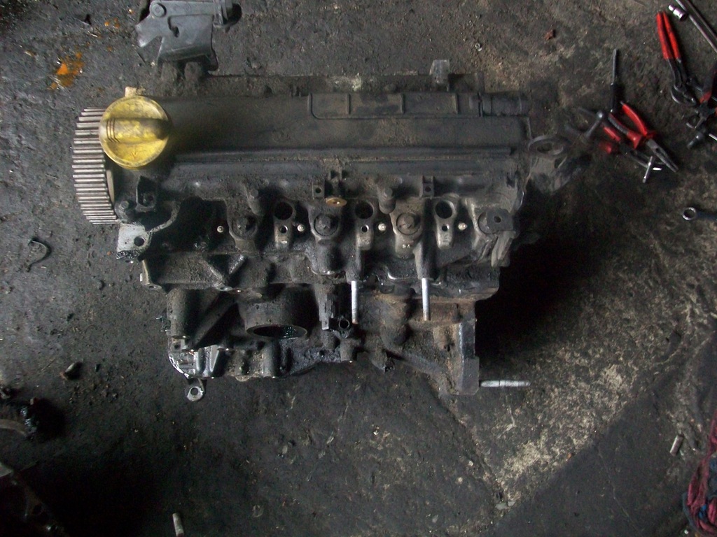 motor k9kf830 renault scenic iii 1.5 dci 09r  (#)