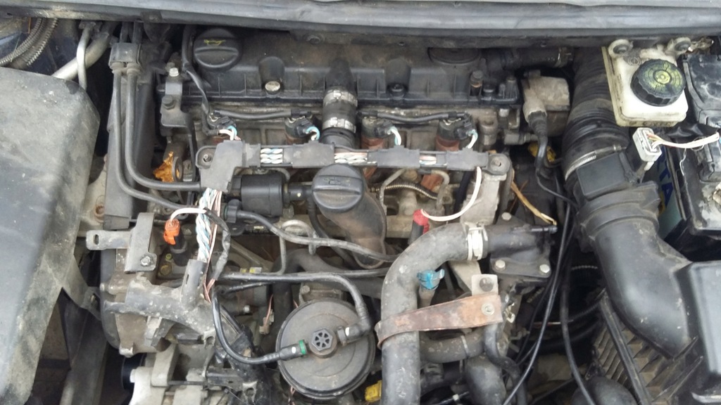 motor peugeot 307 2.0 hdi 66kw 2001r  (#)