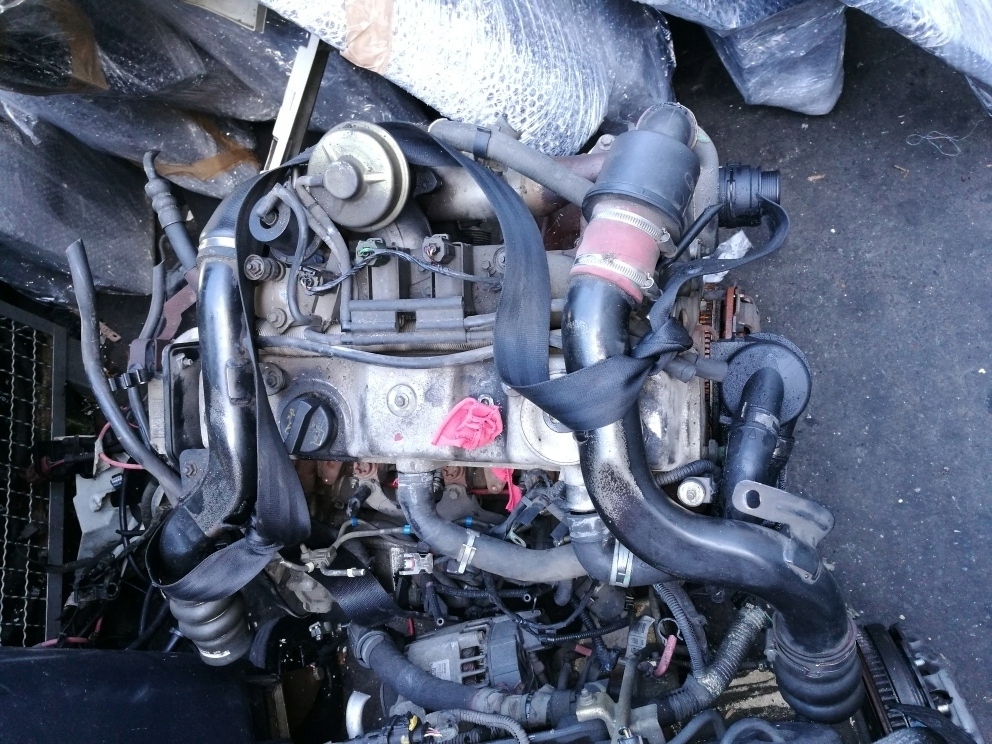 focus motor 1.8 tdci kod f9da  (#)