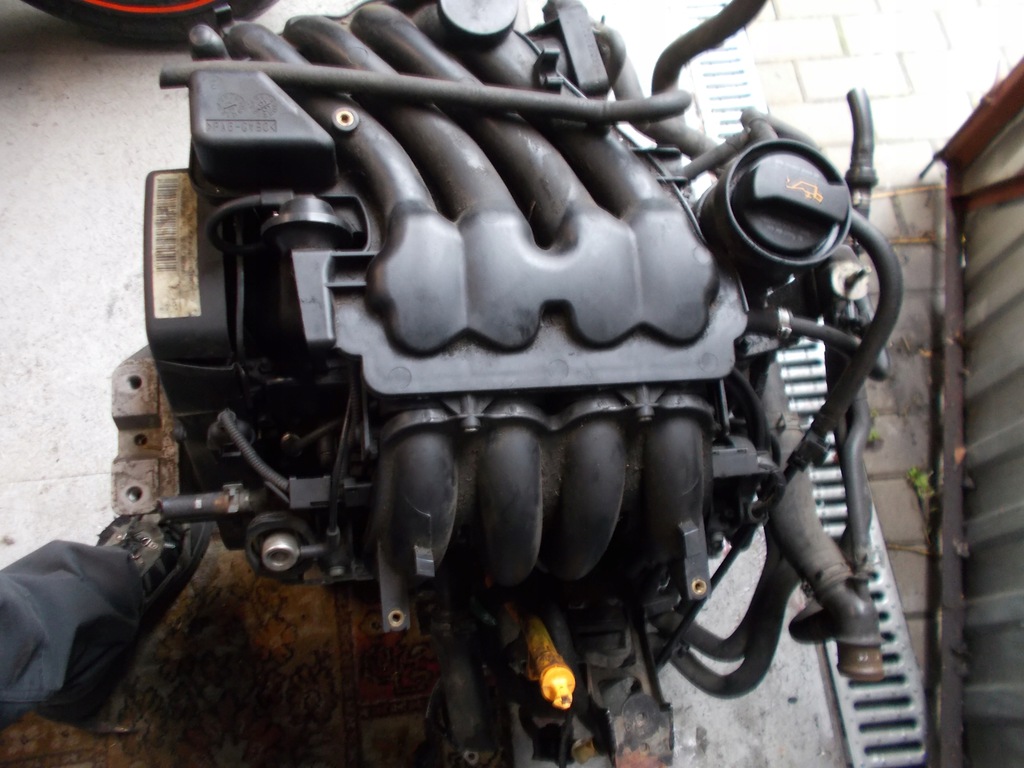 motor compl. vw golf iv octavia a3 1.6 sr akl  (#)