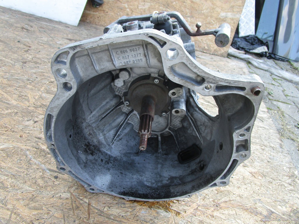 caja de cambios 65380 8871920 iveco daily 2.8 hpi  (#)