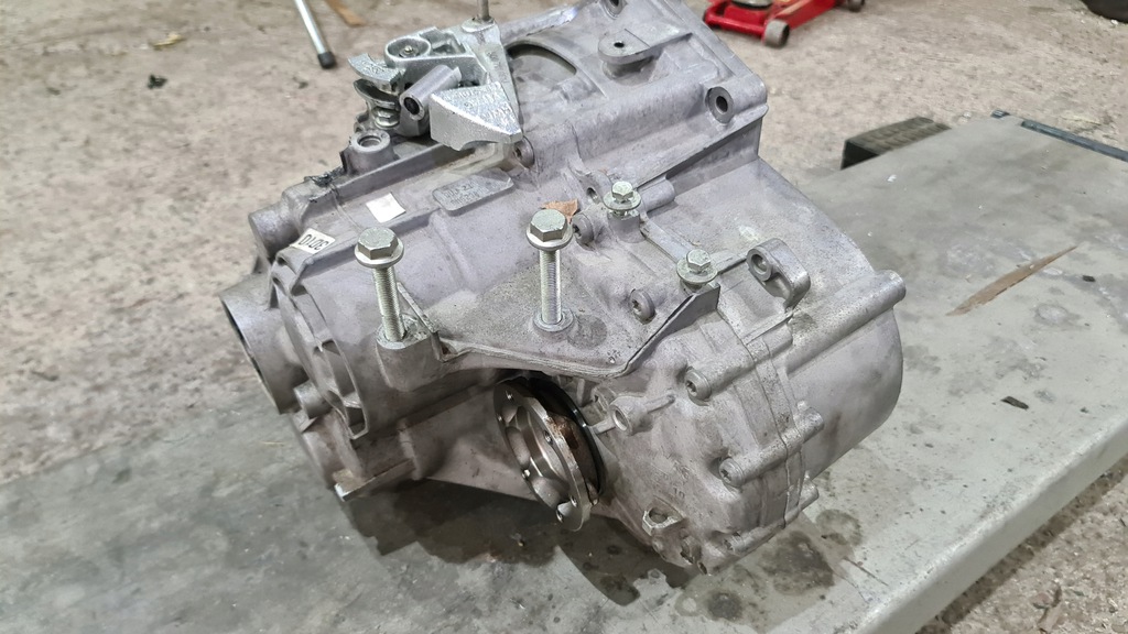 vw skoda caja de cambios kod quj 4x4  (#)