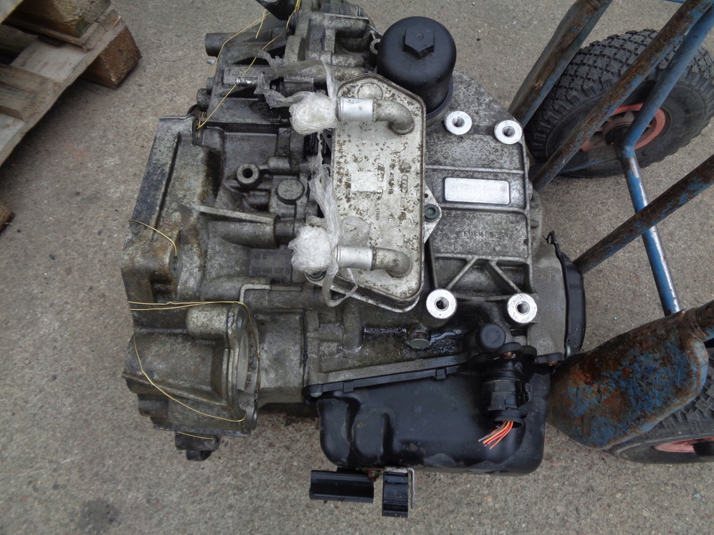 vw touran caja de cambios hlg  (#)
