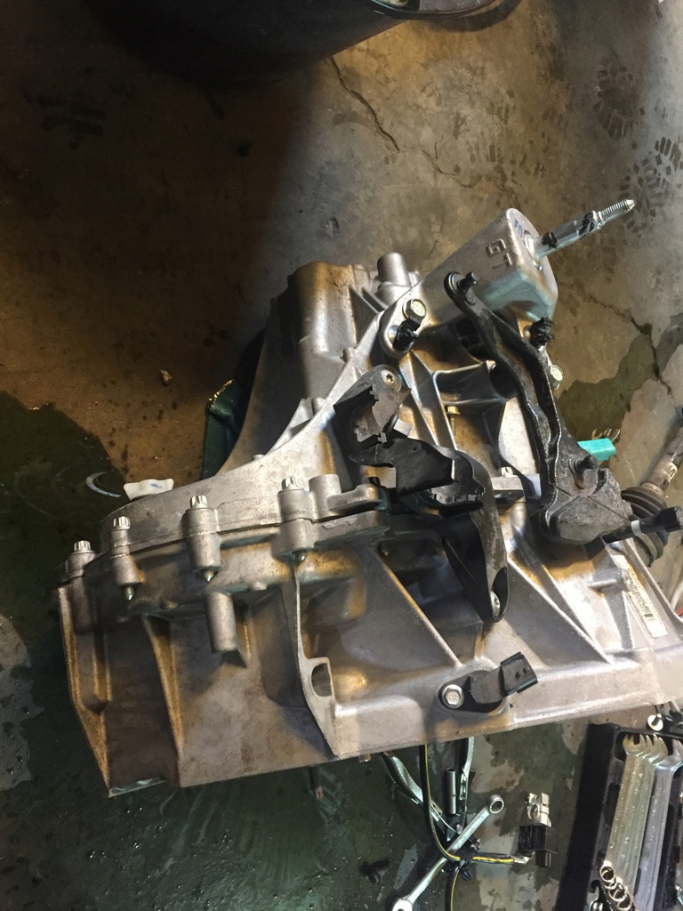 qashqai ii j11 1.5dci caja de cambios tl6100  (#)