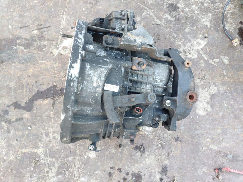 caja de cambios trafic ii 1.9 dci pkf 8200133012  (#)