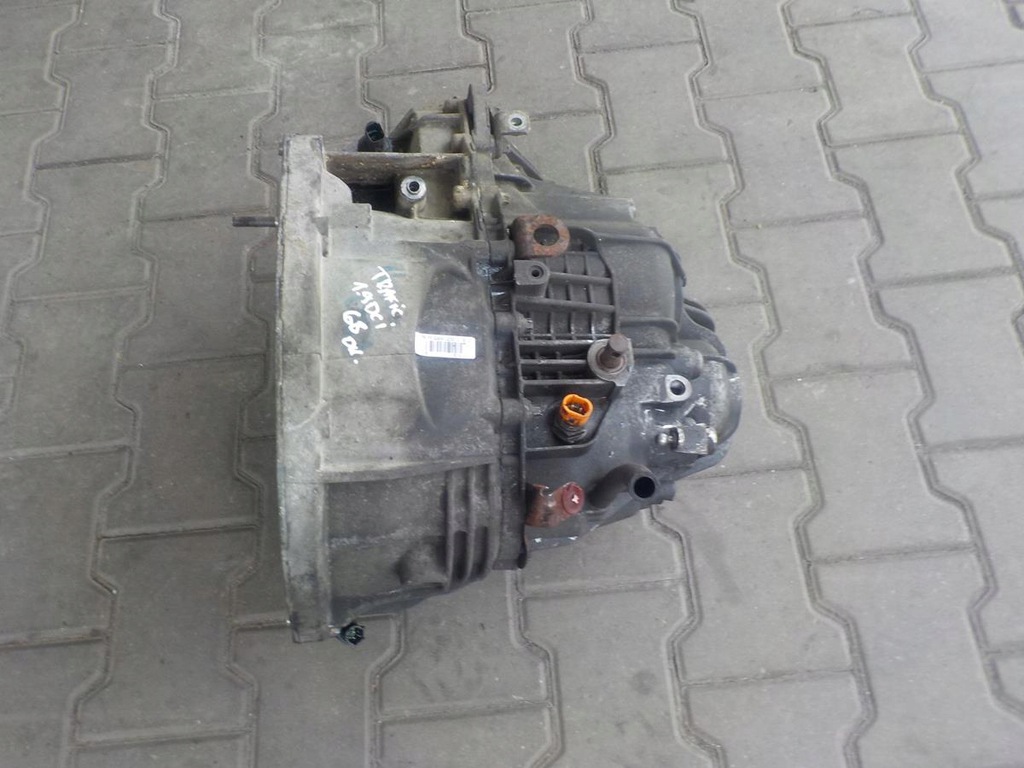 trafic vivaro 01- 1.9 cdti caja de cambios 6 pkf9  (#)