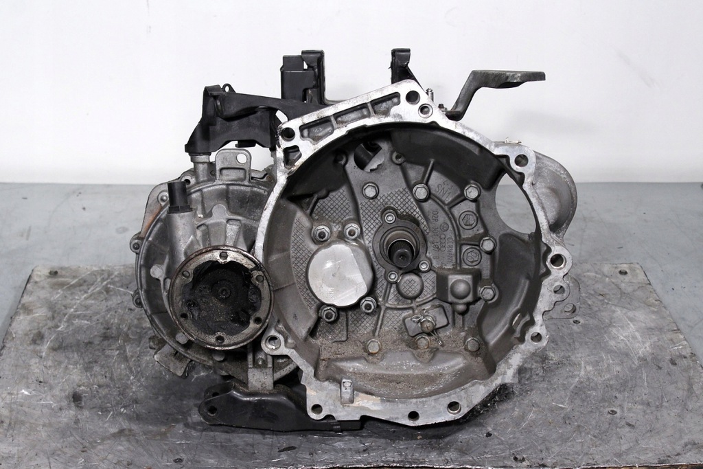 caja de cambios mzm audi a1 8x 1.6tdi  (#)