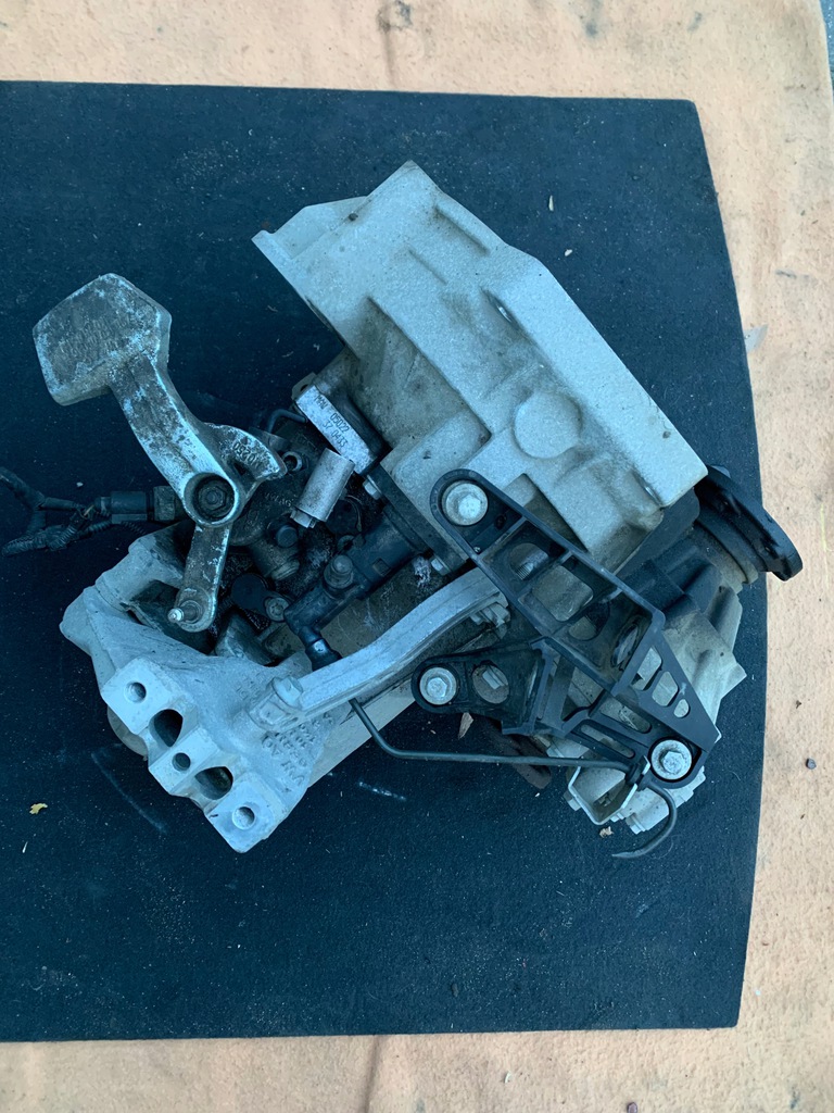 caja de cambios vw touran 1.6 tdi maw 88km 6b  (#)