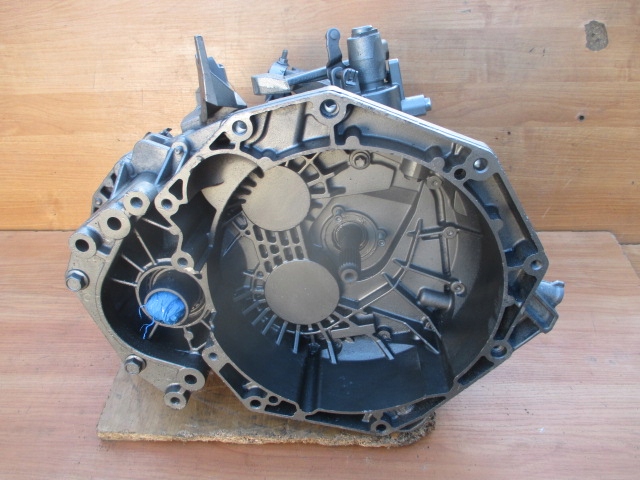 caja de cambios f40 captiva antara 2.2 d 4x4 55567634  (#)