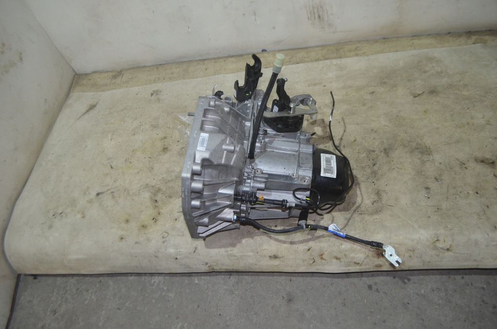 renault clio v 1.o tce caja de cambios jr5070 nueva  (#)