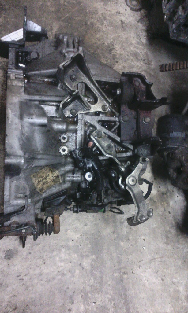 caja de cambios toyota corolla verso 22d-cat 177k  (#)