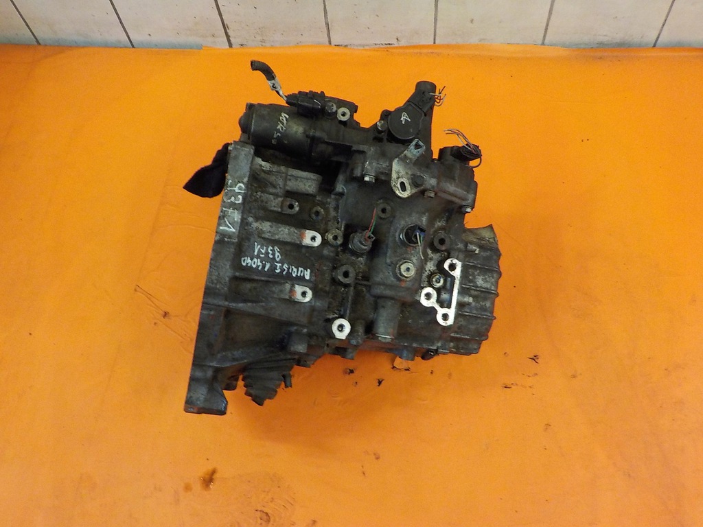auris i 1.4 d4d 08r caja de cambios polautomatica f9  (#)