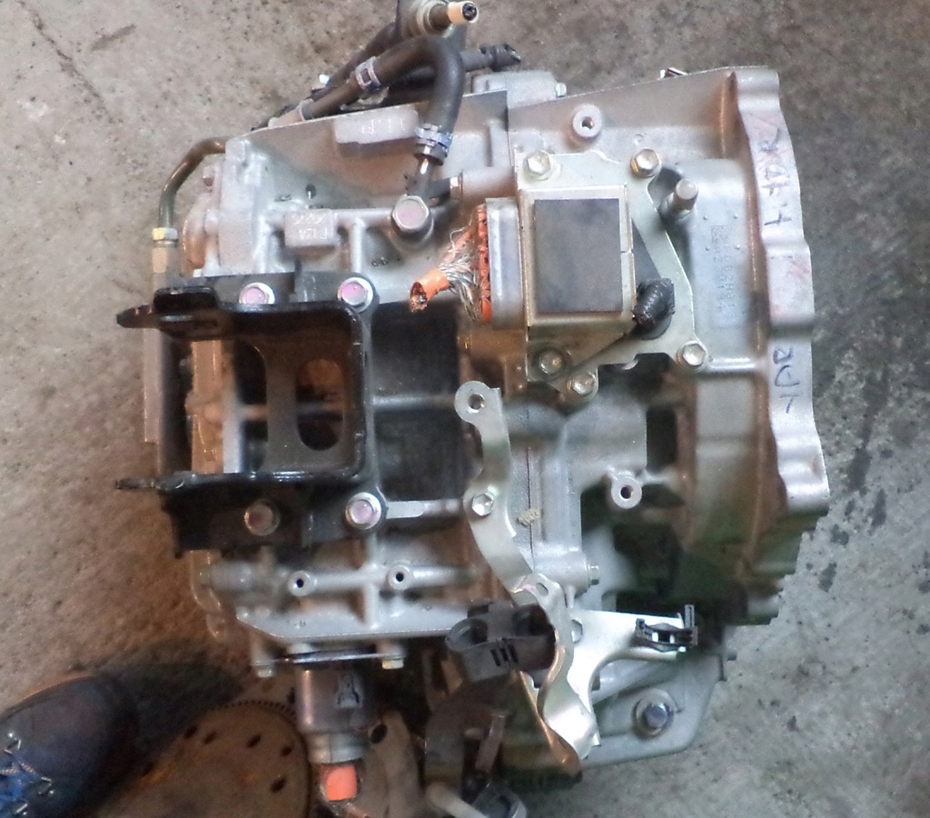 caja de cambios toyota yaris 1.5 híbrido 1lm  (#)