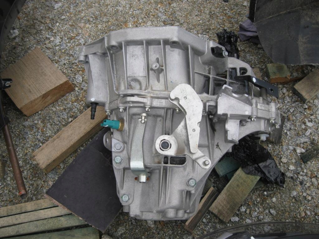 caja de cambios qashqai juke15 dci 110 km 2011  (#)