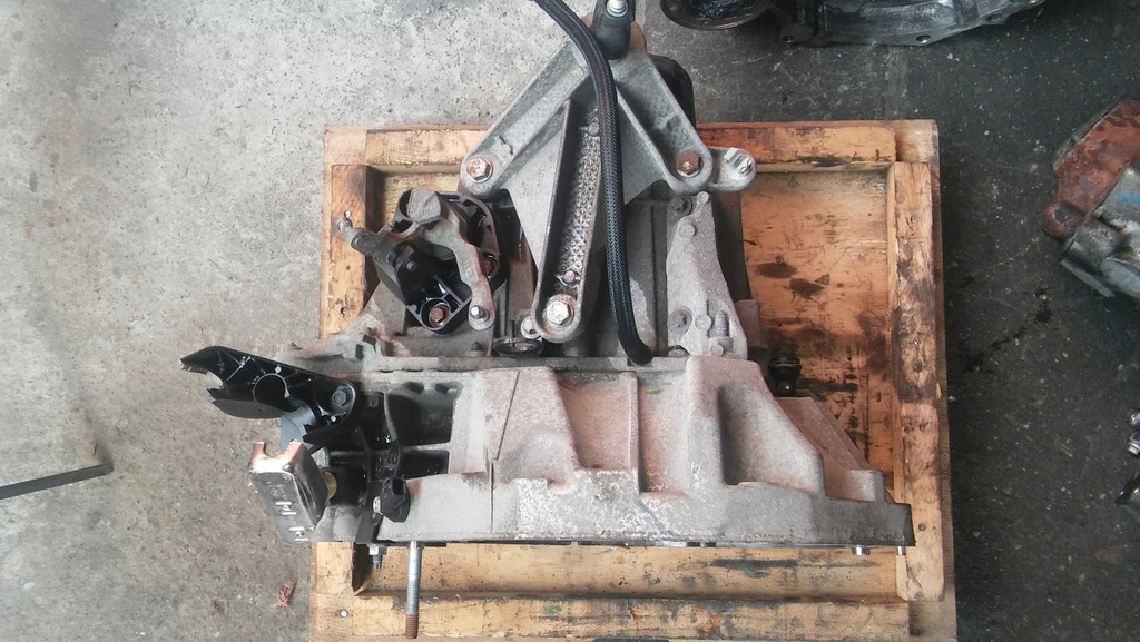 caja de cambios dacia sander.. 1.5dci jr5351 jr5 351  (#)