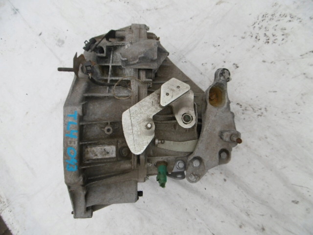 dacia duster caja de cambios 1.6 16v tl4043  (#)
