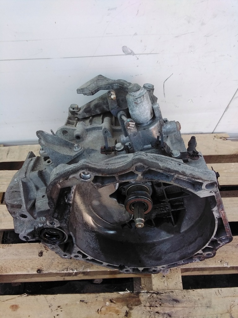 8402 astra j 1.7 cdti caja de cambios m32 55192042  (#)