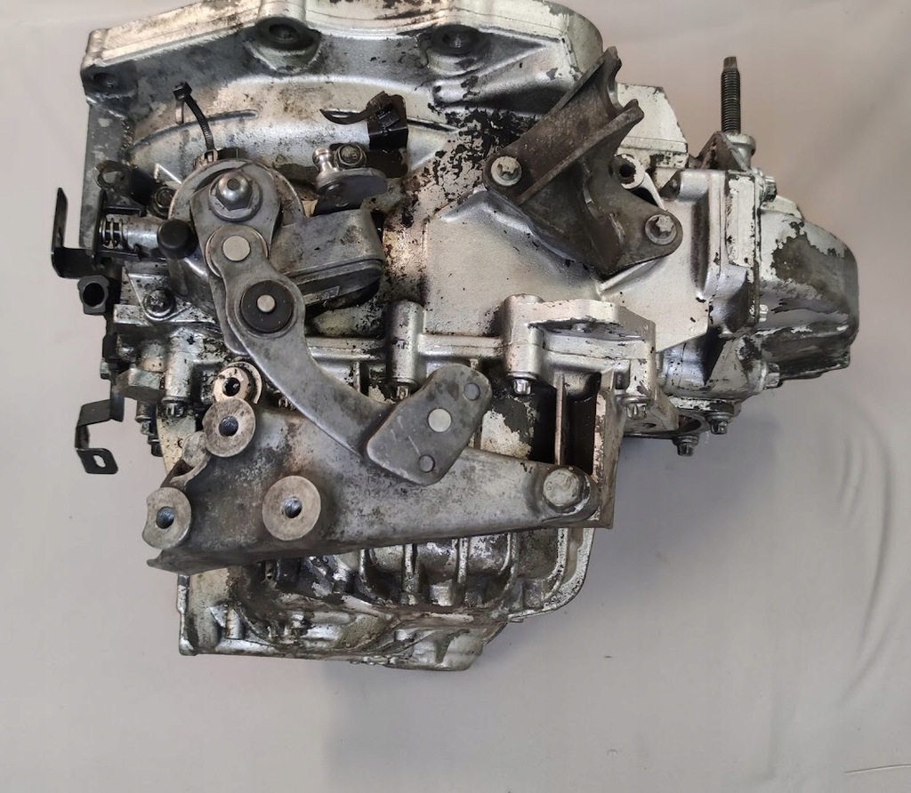 caja de cambios 55569878 astra j meriva 1.7 cdti  (#)
