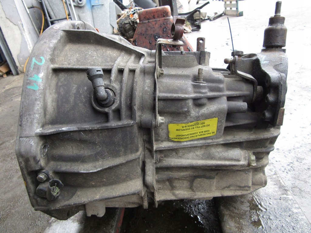 trafic vivaro 1.9 caja de cambios 6b 01-06 211  (#)