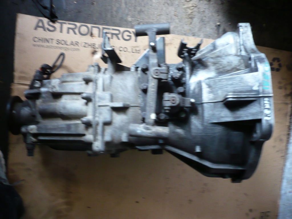 caja de cambios iveco daily 00-06 2.8 hpi doka  (#)