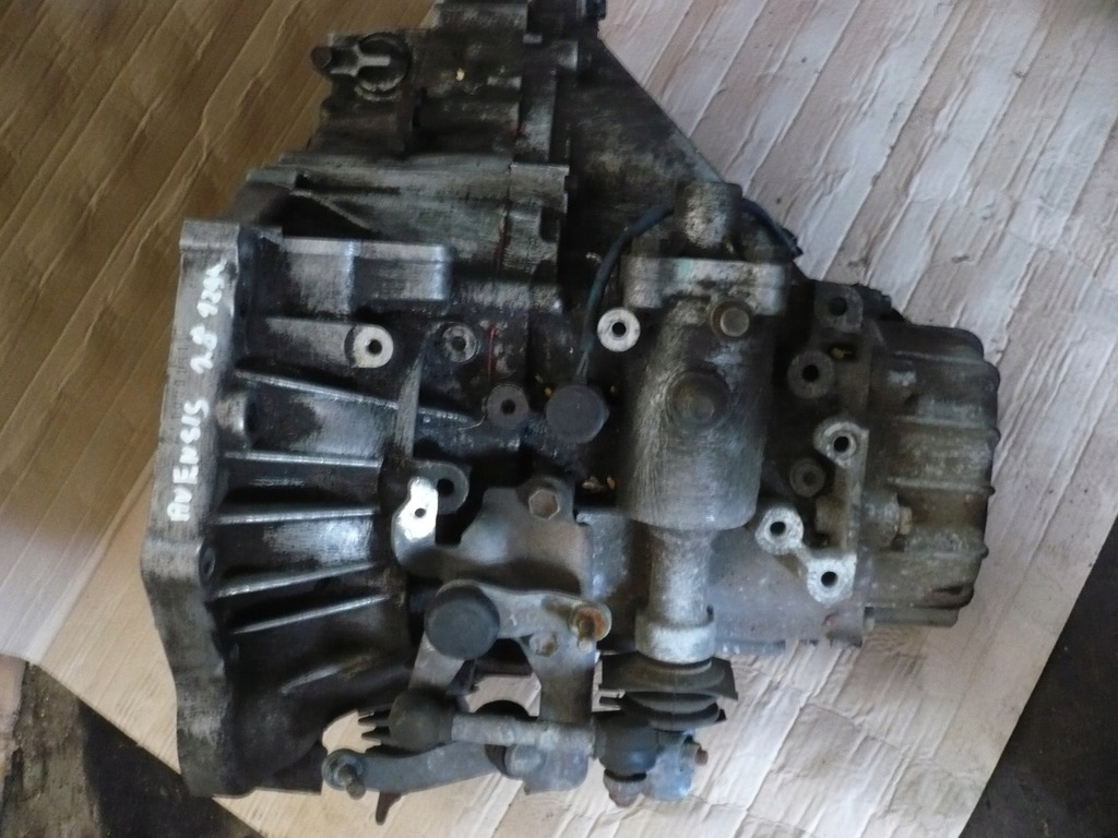 caja de cambios toyota avensis 03-08r 1.8b 129km  (#)