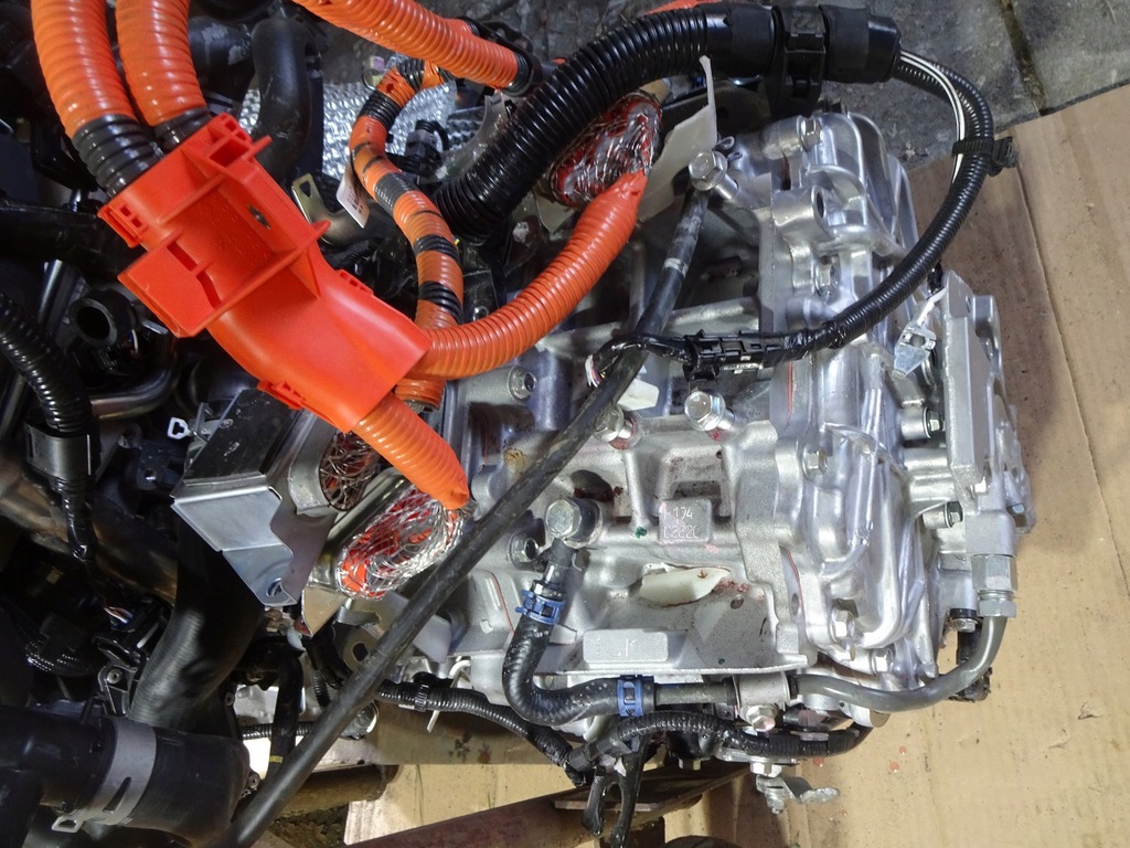 yaris iii restyling 1.5 híbrido caja de cambios 1lm aut  (#)