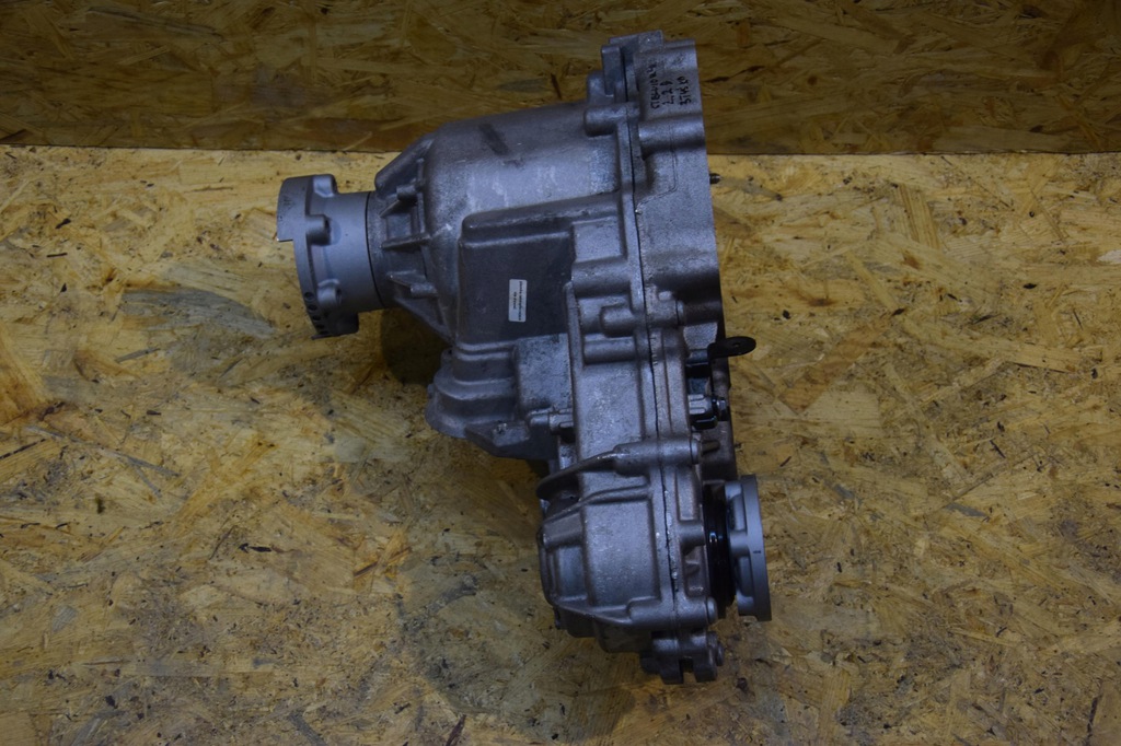 reductora distribuidor stelvio 2.2 d 4x4 3tyśkm  (#)