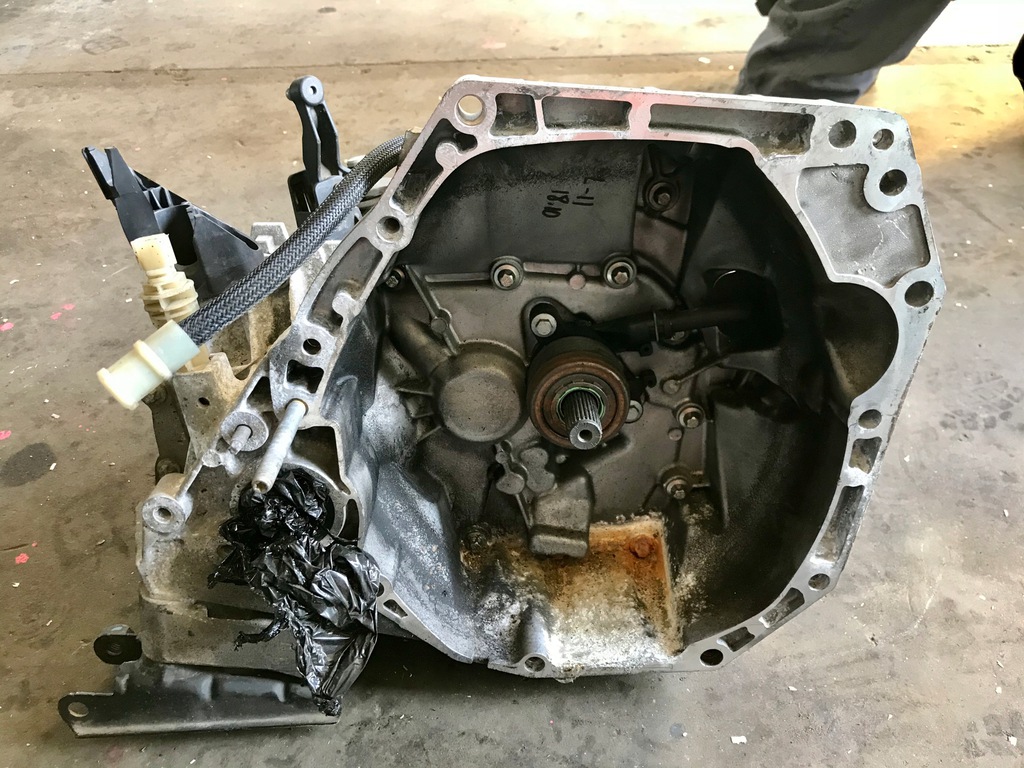 dacia duster 16 16v caja de cambios jr5 395  (#)